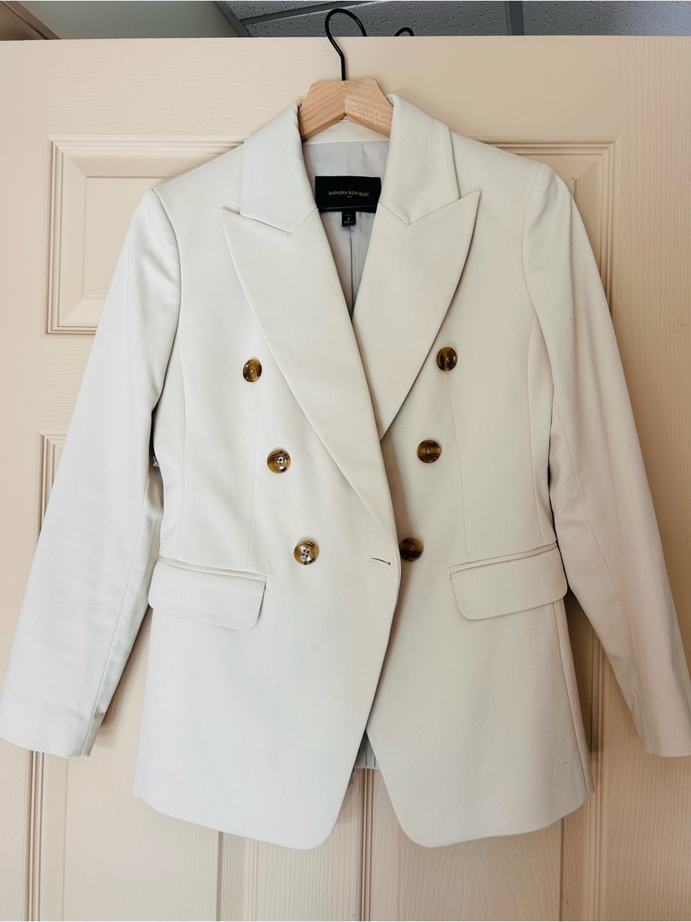 Banana Republic Women's Cream Double-Breasted Blazer